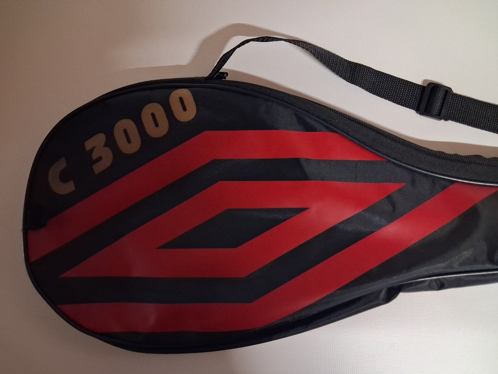 2 Nieuwe badminton rackets met hoes Umbro C3000, Sport en Fitness, Ophalen, Nieuw, Racket(s)