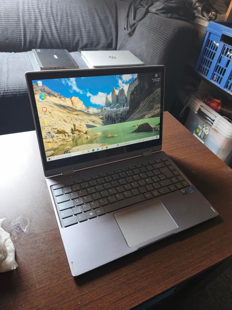 MEDION Laptop Pentium Silver 15" 256gb/4gb, Computers en Software, Windows Laptops, Ophalen of Verzenden