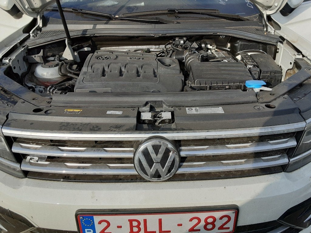 LUCHTROOSTER Volkswagen Tiguan (AD1) (01-2016/03-2022), Gebruikt, Volkswagen