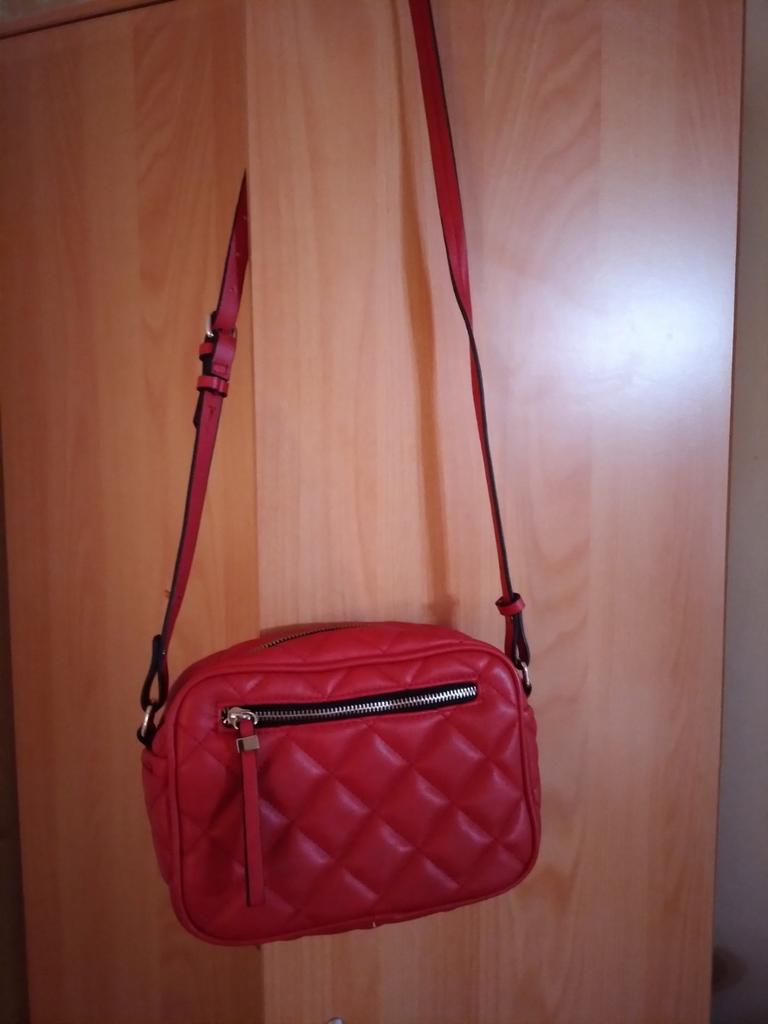 Rode tas met verstelbare schouderriem., Ophalen, Nieuw, Rood