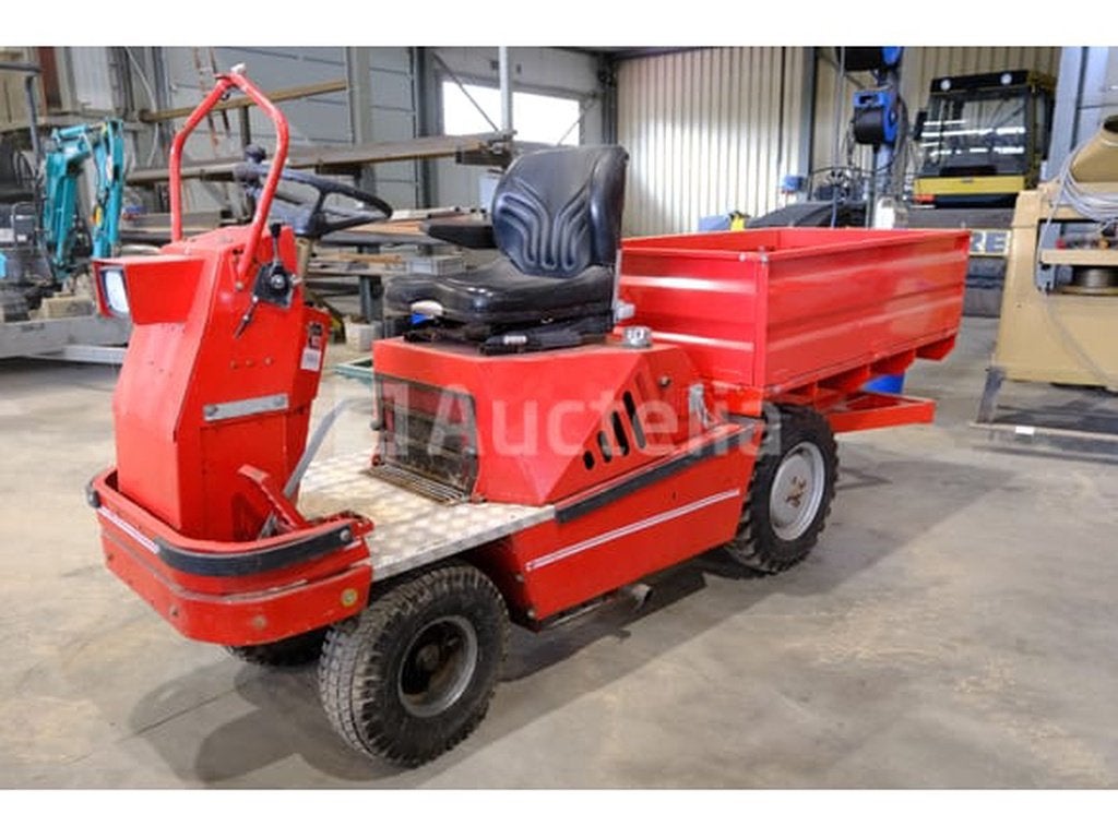 Dumper avec bac de chargement fixe Norcar 670