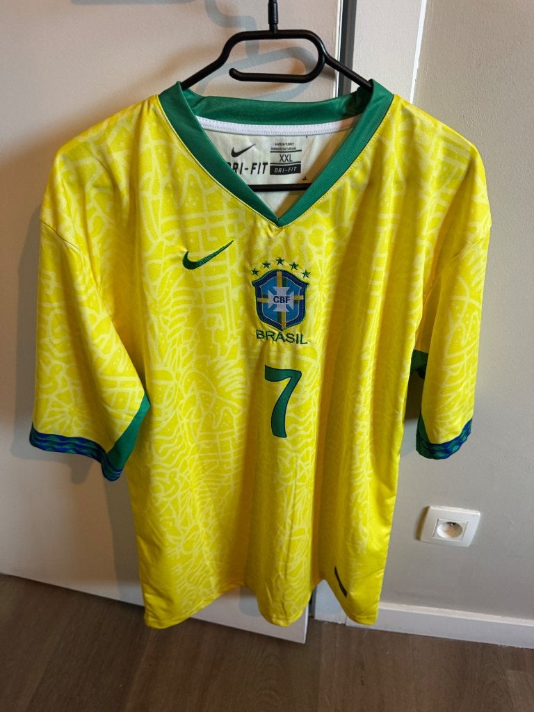 Maillot de football BRÉSIL -  NOUVEAU - VINICIUS, Sports & Fitness, Enlèvement ou Envoi, Neuf, Maillot