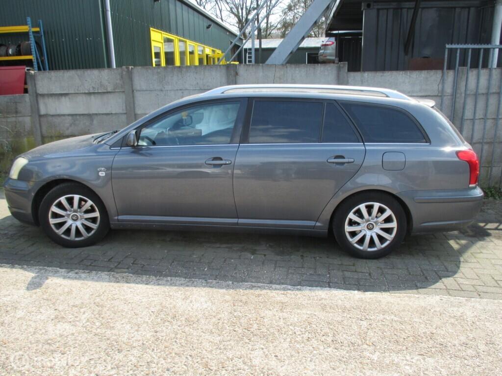 Onderdelen Toyota Avensis Wagon II 2.0 D-4D Executive, Toyota, Toyota, Utilisé