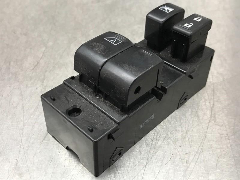COMMUTATEUR VITRES ELECTRIQUES Nissan Micra (K13) (|MICRA|), Utilisé, Nissan