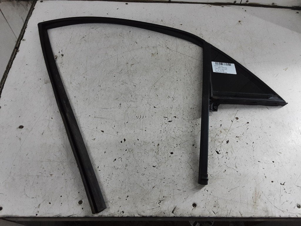 VITRE ARRIERE GAUCHE Hyundai i20 (GBB) (01-2014/08-2020), Hyundai Motor Deutschland GmbH, Kaiserleipromenade 5
63067  Offenbach am Main, DE