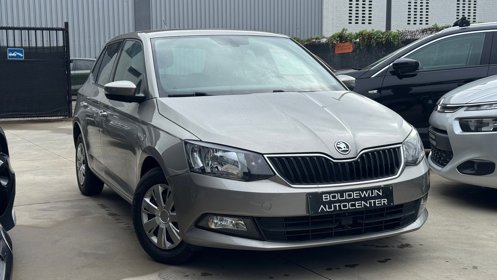 Skoda Fabia 1.0Benzine 2015 110.xxxkm Topstaat Garantie, Autos, Argent ou Gris, Achat, Entreprise, Garantie prolongée