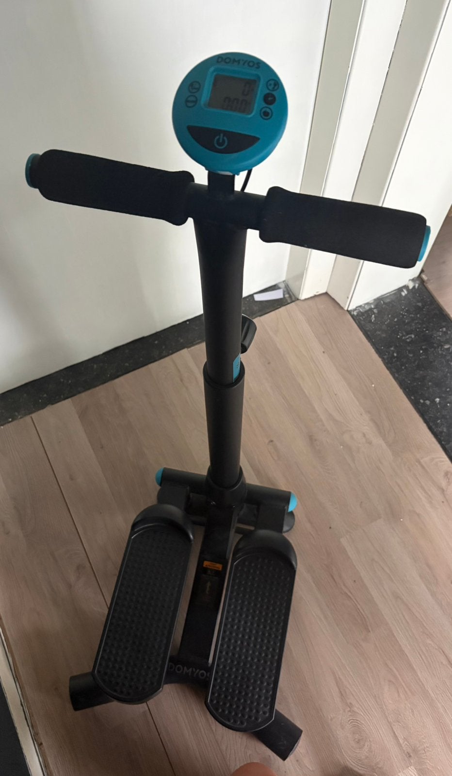 Domyos mini stepper met stuur en display, Ophalen, Zo goed als nieuw, Stepapparaat