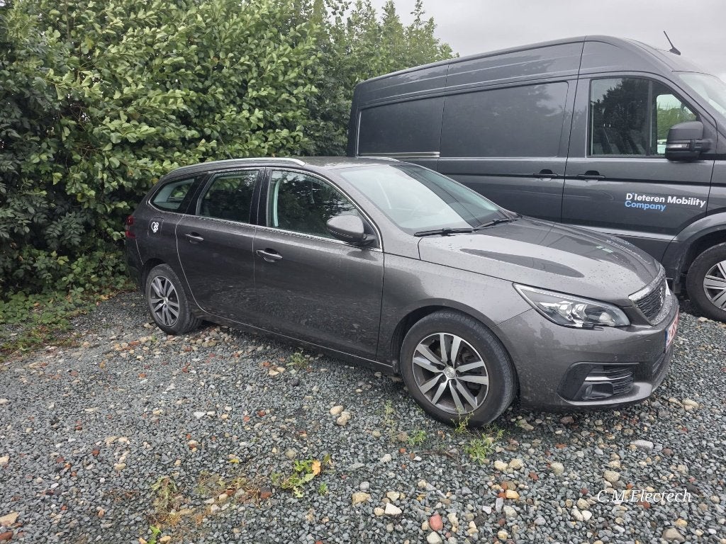 Peugeot 308 SW 1.2 | 2019 | 68.725 km, Auto's, Voorwielaandrijving, Dealer onderhouden, Stof, 1280 kg