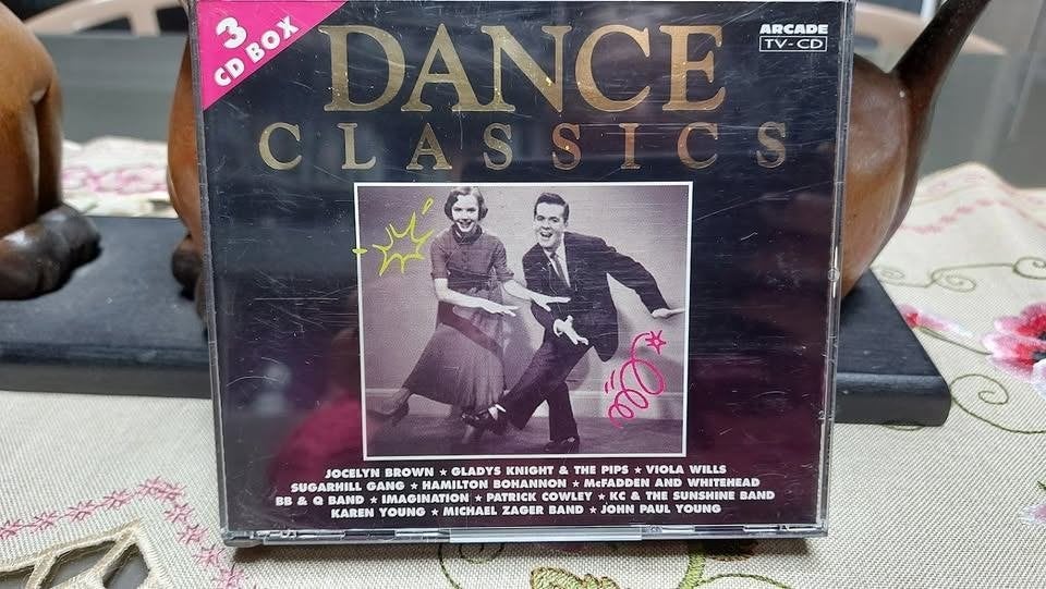 3 CD box, Dance Classics, Enlèvement ou Envoi