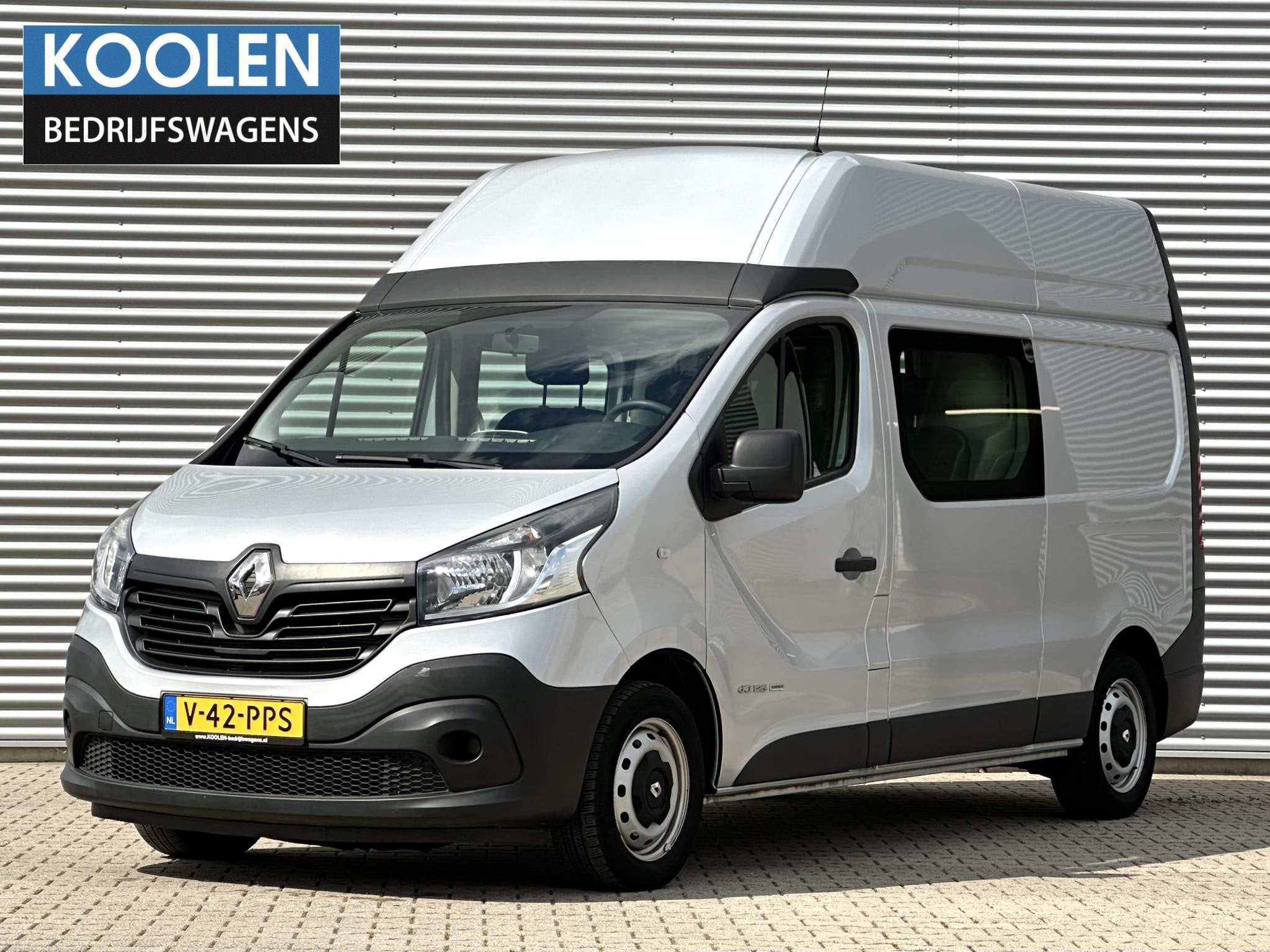 Renault Trafic 1.6 dCi T29 L2H2 DC Dubbel cabine Extra hoog, Auto's, Bestelwagens en Lichte vracht, Voorwielaandrijving, Stof