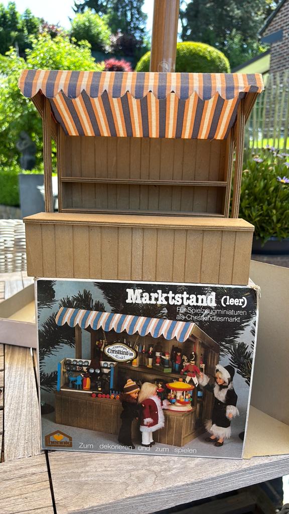 Stand du marché des jouets, Antiquités & Art, Enlèvement
