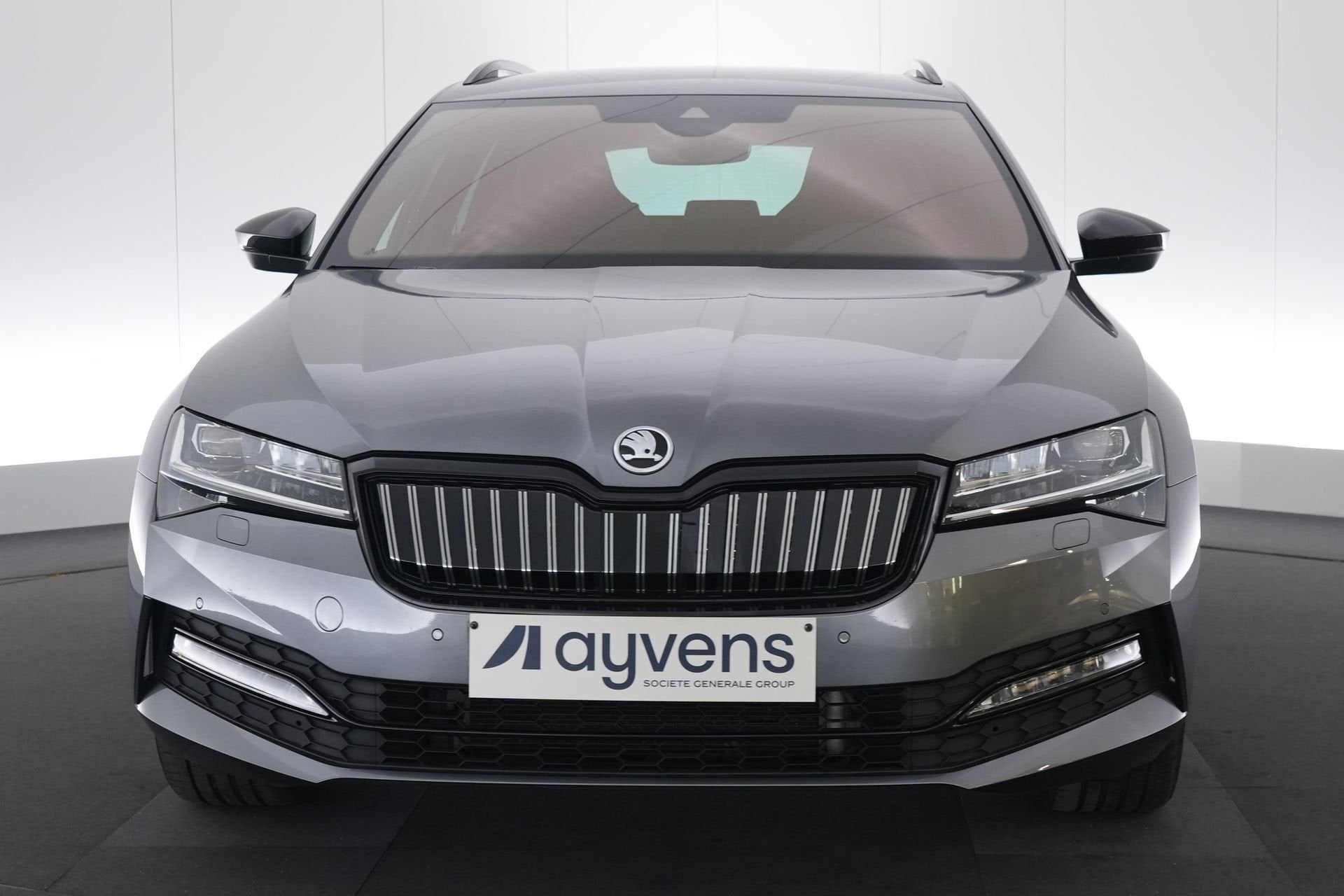 (2BVT732) SKODA SUPERB COMBI, Auto's, Skoda, Gebruikt, Euro 6, https://public.car-pass.be/vhr/e0013f5d-f291-4bea-8f6a-dfde447ecccc