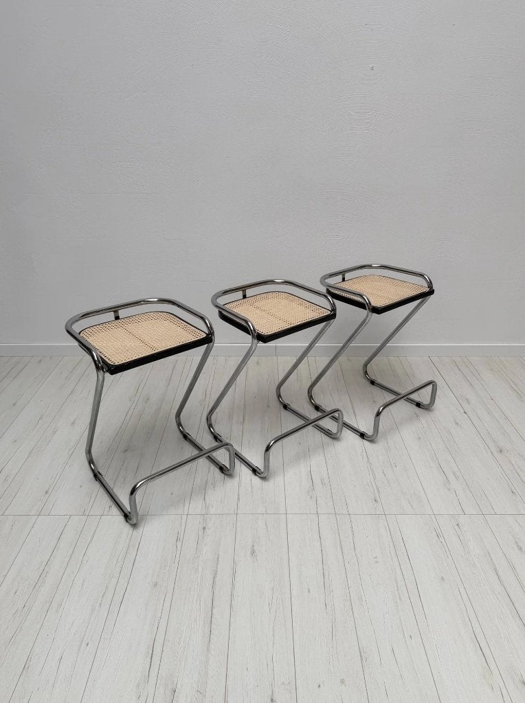Lot de 3 tabourets de bar italiens vintage rotin chrome, Enlèvement, Utilisé, Métal