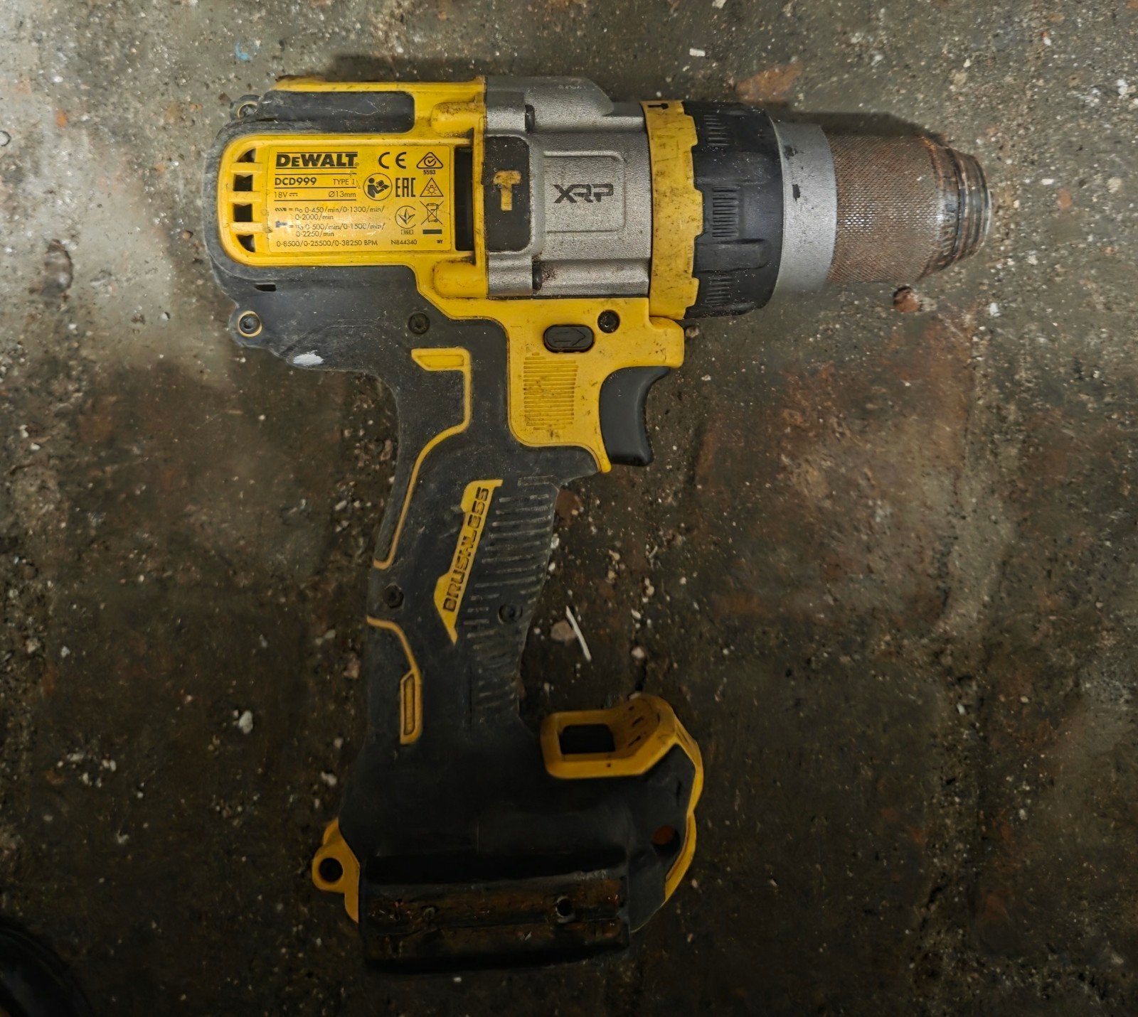 DEWALT DCD999 – Perceuse-visseuse à percussion, Bricolage & Construction, Enlèvement, Utilisé, Perceuse sans fil, DeWalt