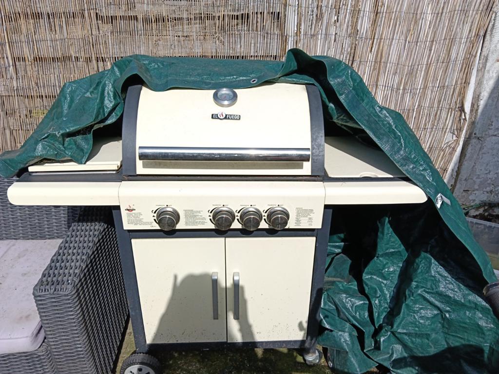 Barbecue au gaz El Fuego, Enlèvement