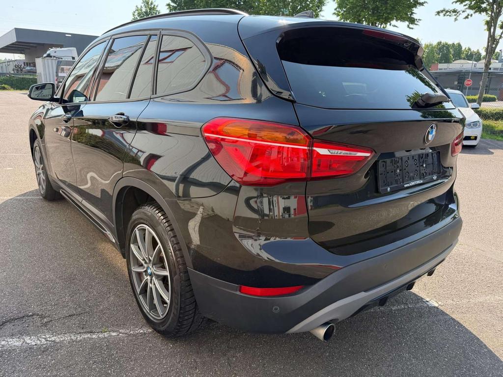 BMW X1 sDrive18d Sportline Pano/Headup/Leder/Camera/2xPDC/Tr, Auto's, 136 pk, Bedrijf, 5 deurs, SUV of Terreinwagen