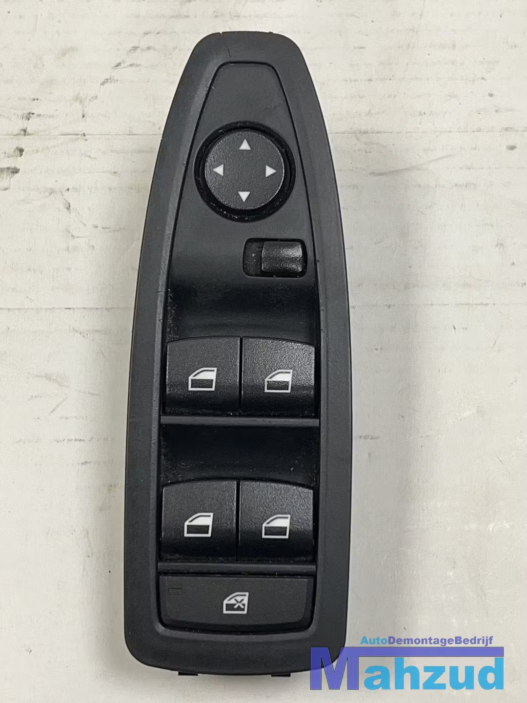 BMW 3 SERIE F30 Raam schakelaar 920811003 2012-2019, Auto-onderdelen, Petuelring 130
80788  Munich, DE, Gebruikt, Info@bmw.de