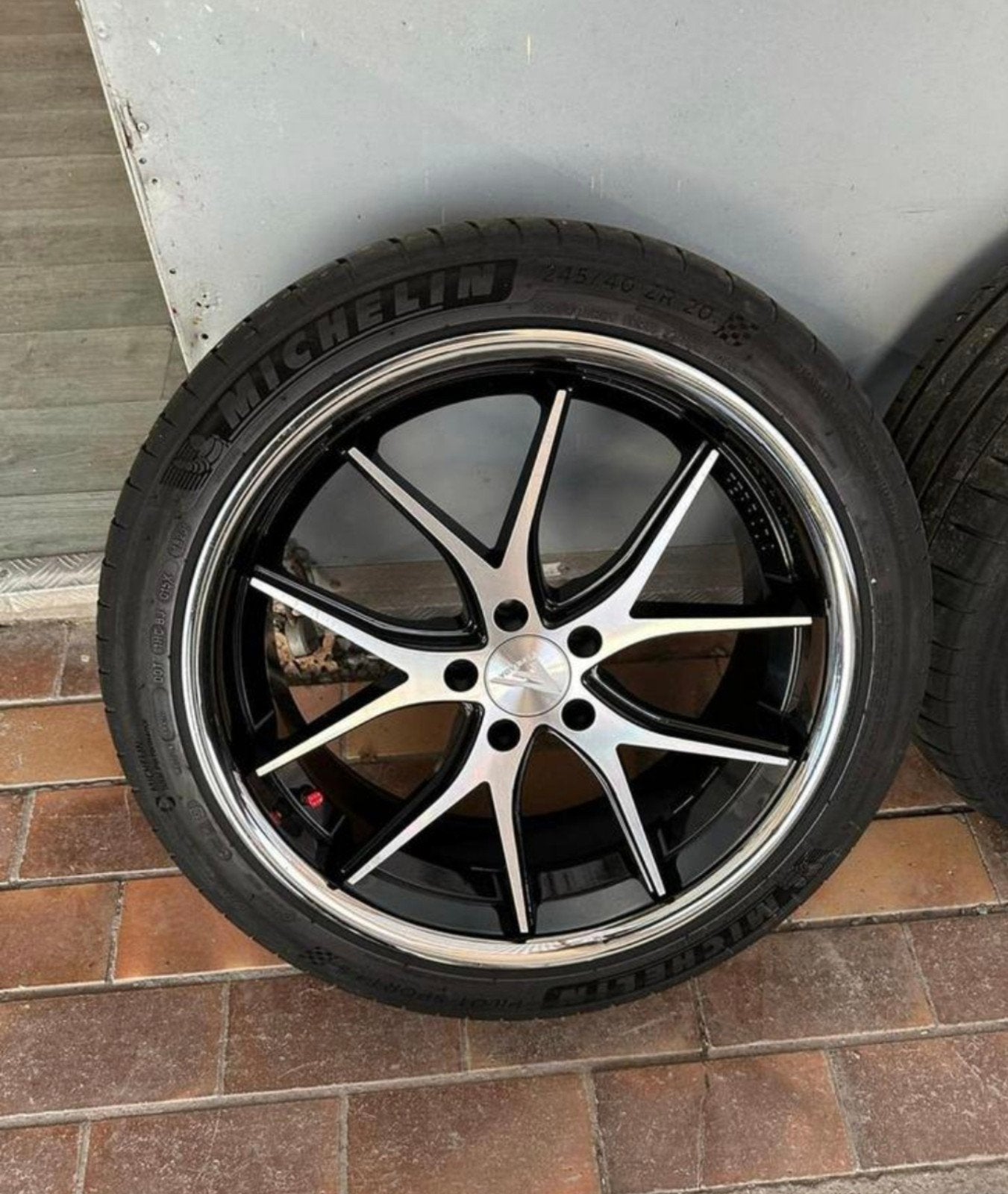 Vito v klasse velgen Ferrada FR2 met Michelin 4s banden, Enlèvement, Pneu(s)