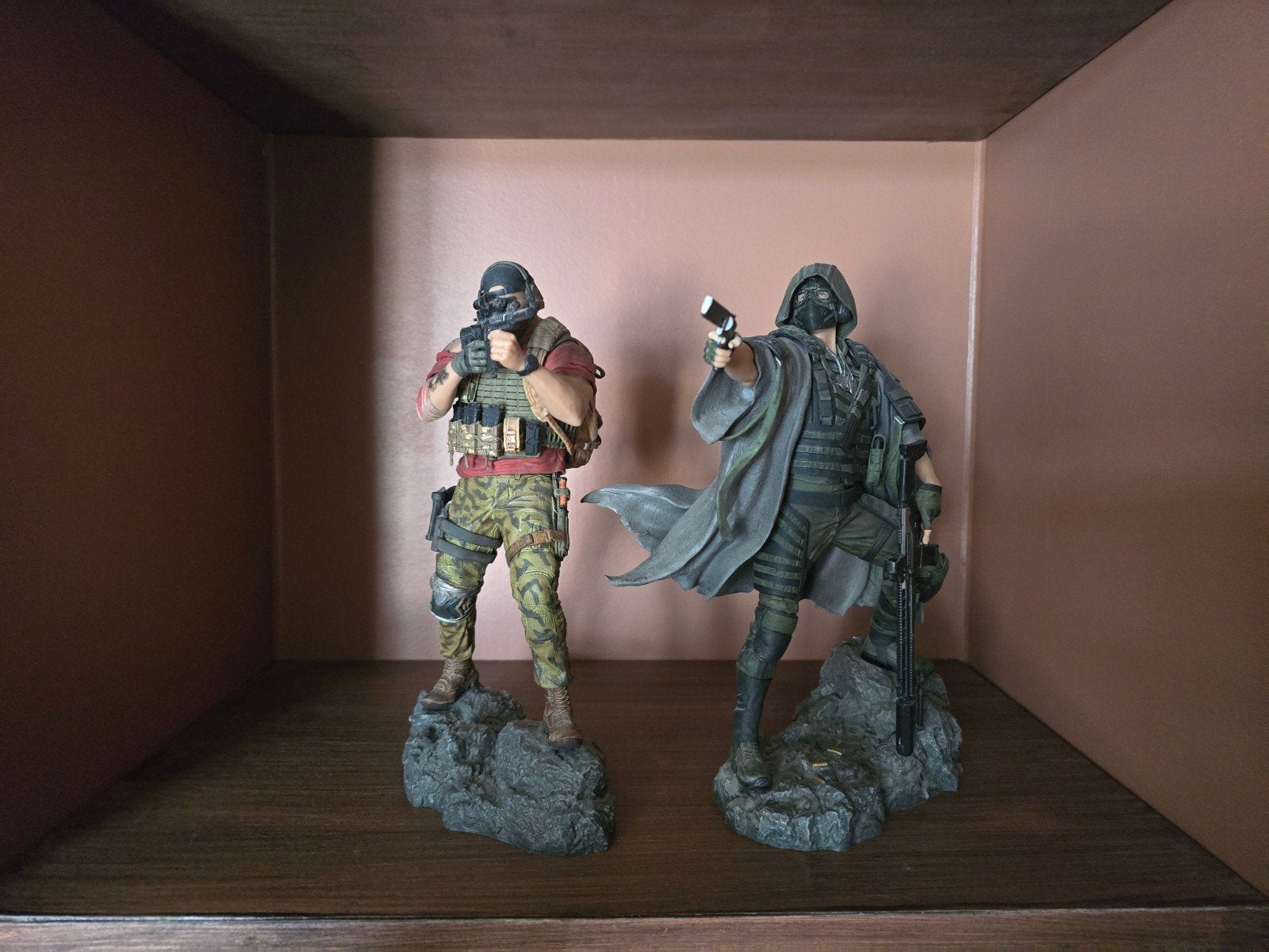 2 statues Ghost Recon en édition collector, Enlèvement