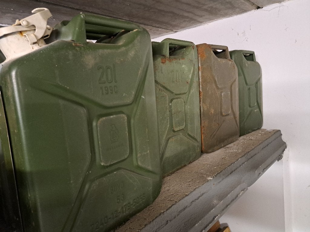 Jerrycans 20l, Enlèvement, Utilisé