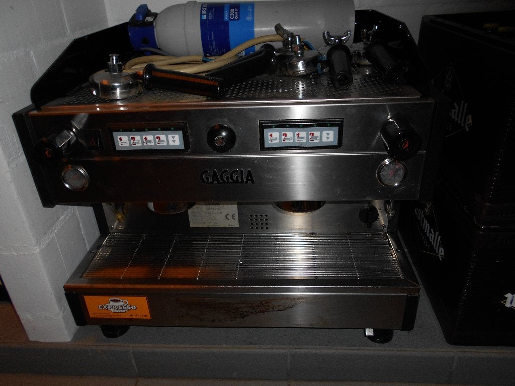 Professionele expresso machine gaggia, Café moulu, Machine à espresso, 2 à 4 tasses, Enlèvement