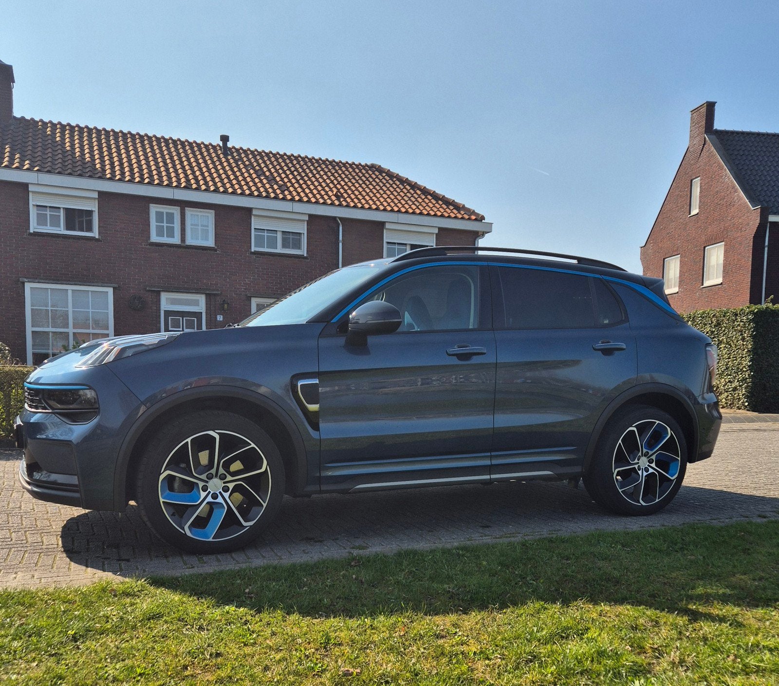 Entretien pour concessionnaires Lynk & Co 01 Plug-in Hybrid,, Autos, Lynk & Co, Particulier, Électrique, Entretenue par le concessionnaire