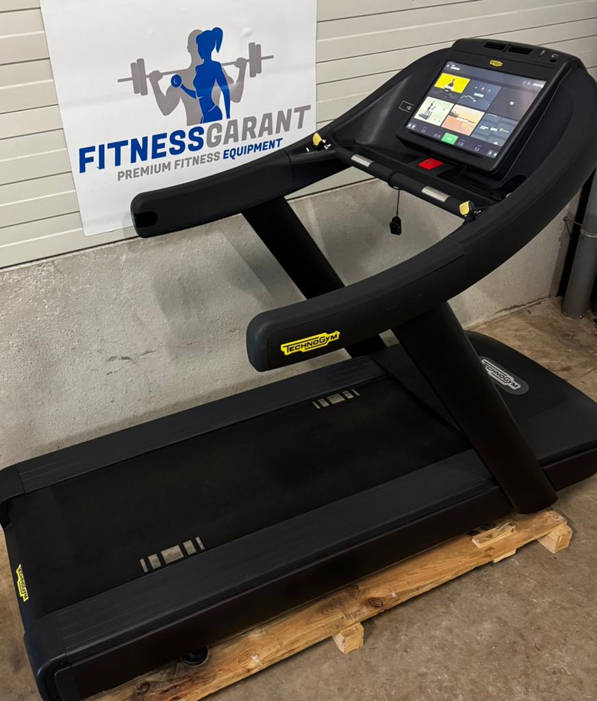 Technogym Run Excite+ 1000 Unity 3.0 Live Loopband Black, Sport en Fitness, Ophalen of Verzenden
