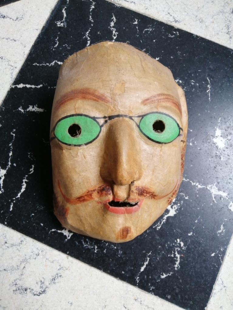 Ancien masque de Gille de Binche, Antiquités & Art, Enlèvement