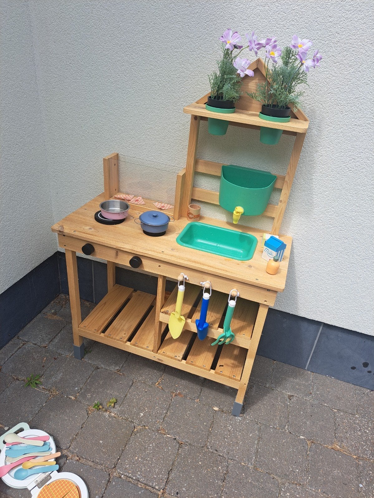 Buitenkeukentje met toebehoren, Enlèvement