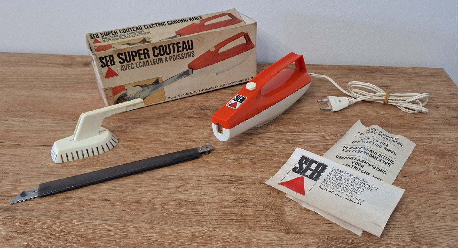 Couteau électrique SEB, Enlèvement ou Envoi