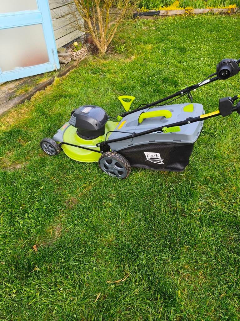 Tondeuse électrique, Central Park, Elektrische grasmaaier, Zo goed als nieuw, 40 t/m 49 cm