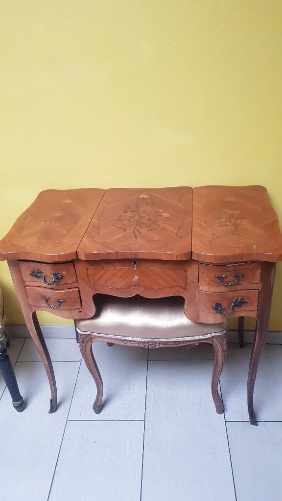 Coiffeuse de style Louis XV, Antiquités & Art, Enlèvement