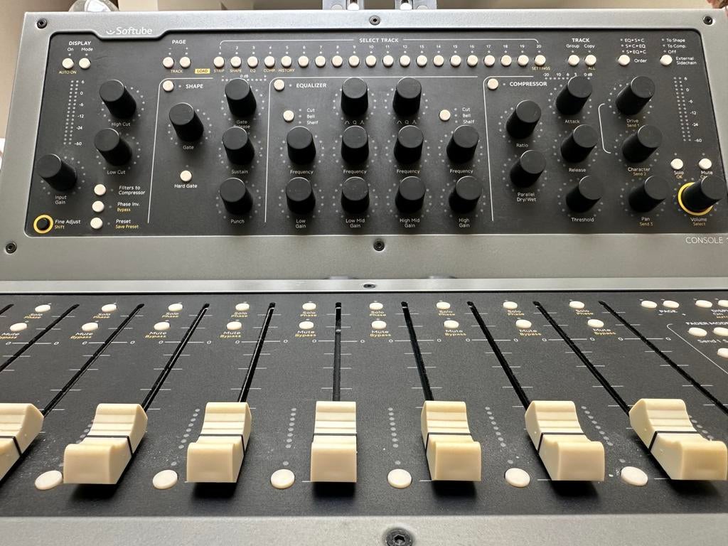 Softube Console mk2 + Fader, Enlèvement, Comme neuf