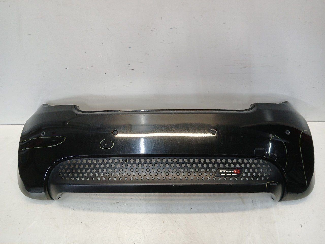 Bumper achter Fiat 500, Onderdelen@venauto.nl, Van der Ven Autorecycling B.V., Arrière, Ettenseweg 76, 4706 PB Roosendaal, The Netherlands