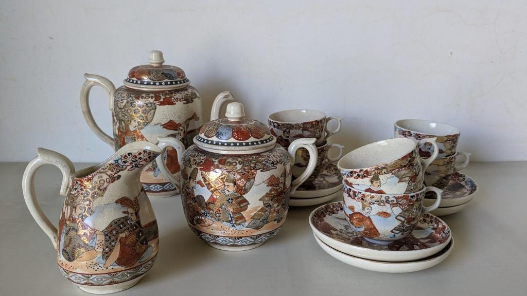 Stijlvol Japans Satsuma theeservies, Ophalen