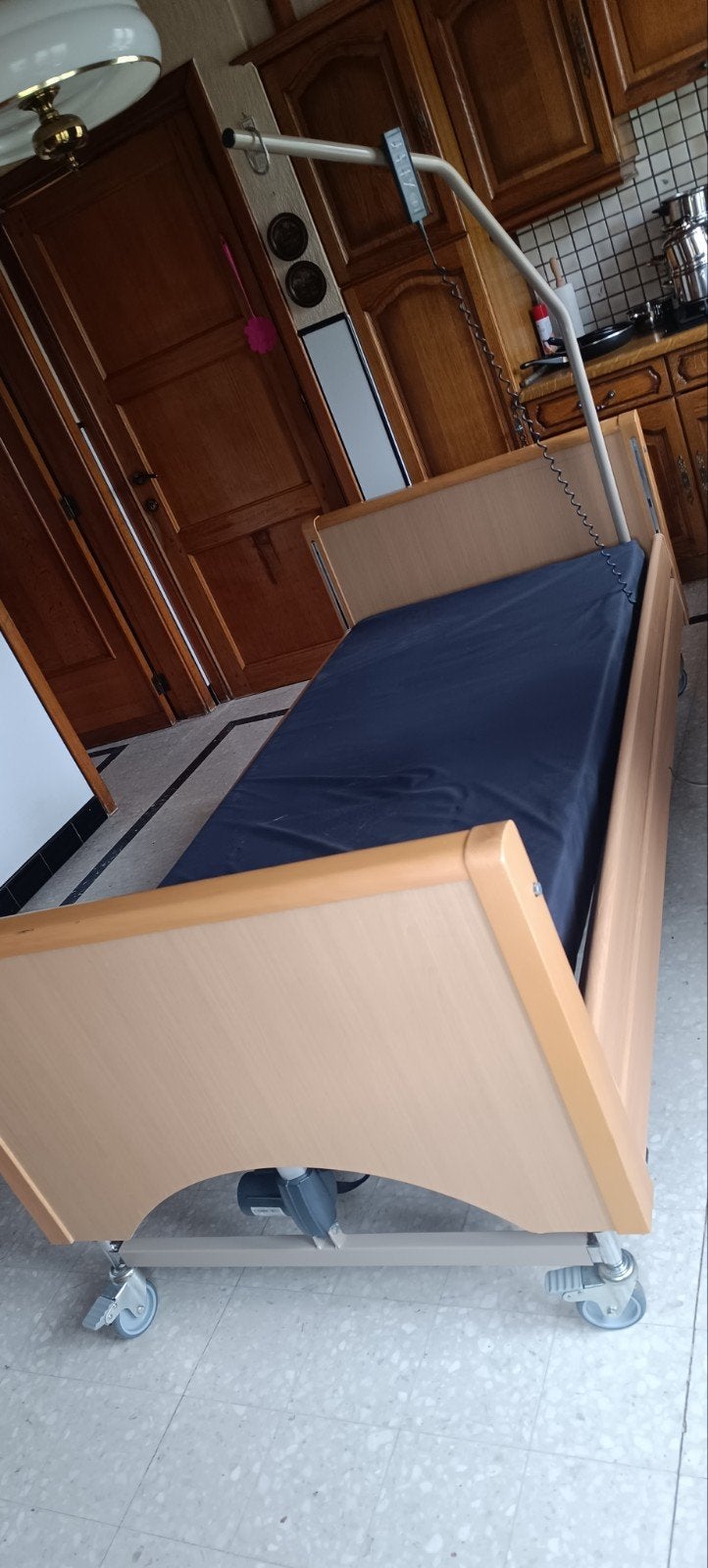 elektrische ziekenhuisbed, Diversen, Ophalen