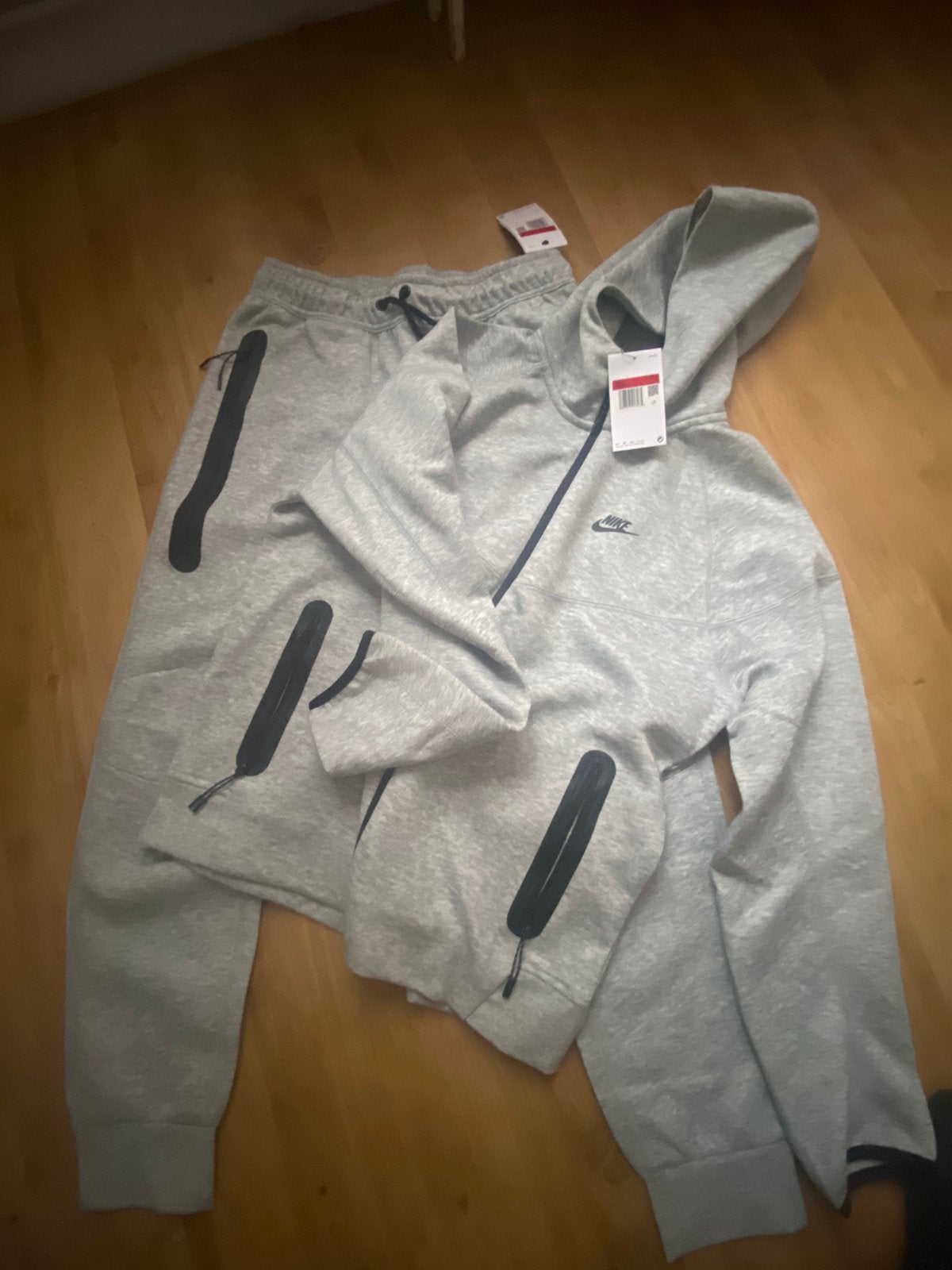 Nike tech, Enlèvement ou Envoi, Neuf