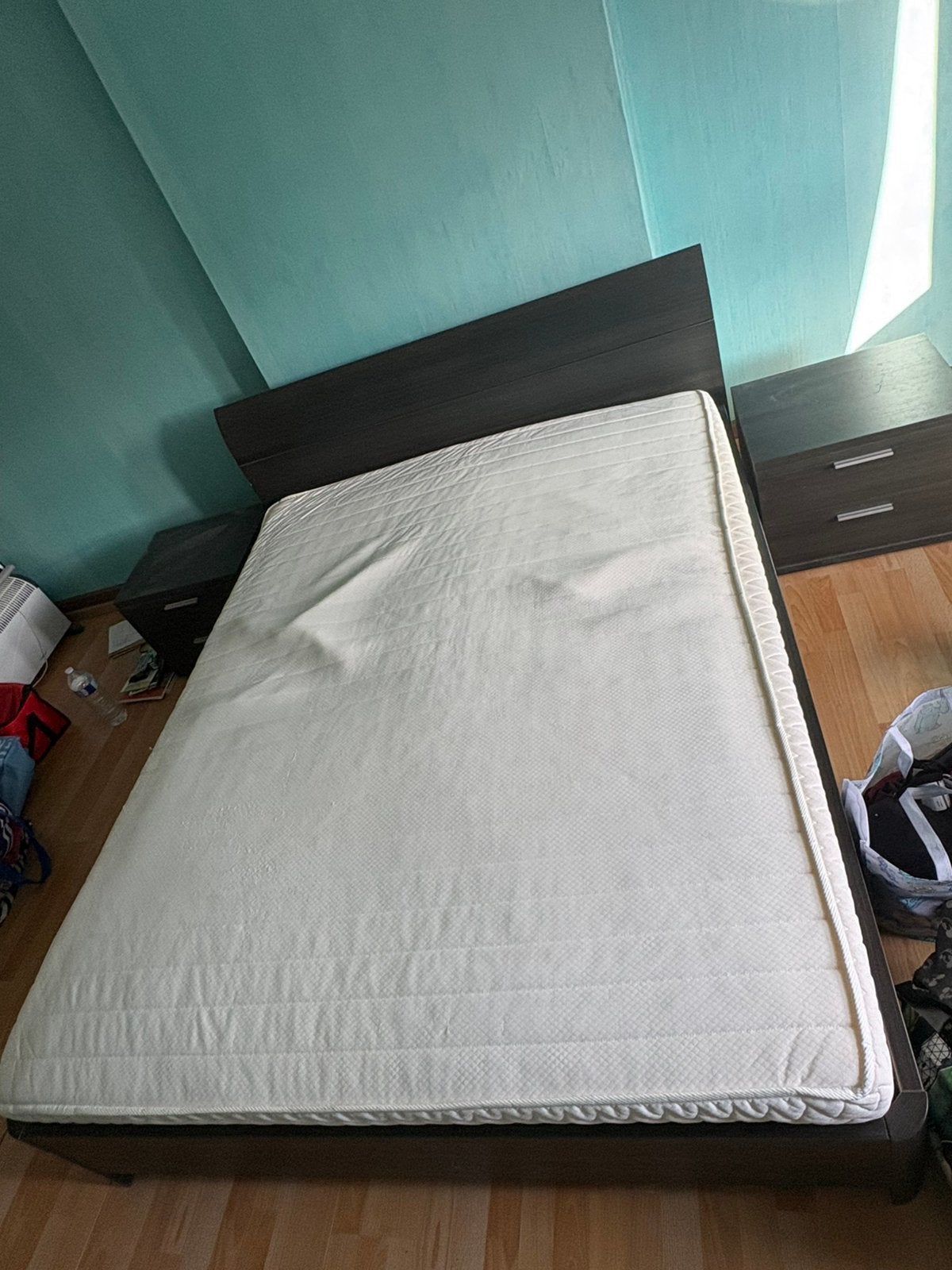 Lit avec 2 table de nuit +matelas, Maison & Meubles, Enlèvement, Utilisé, 200 cm, Deux personnes