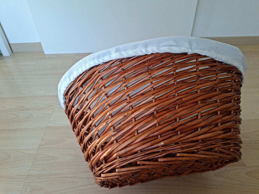 Rieten mand met bekleding, Huis en Inrichting, Ophalen, Mand