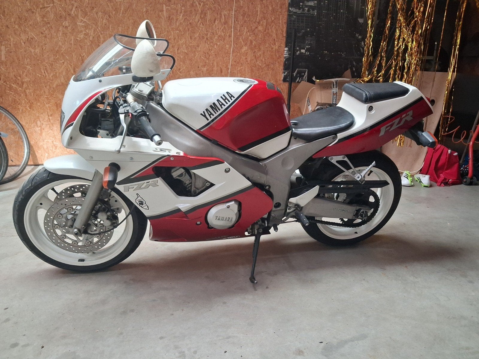 Yamaha fzr 400 rr 1992  fzr400rr goed lezen, Motoren, Particulier