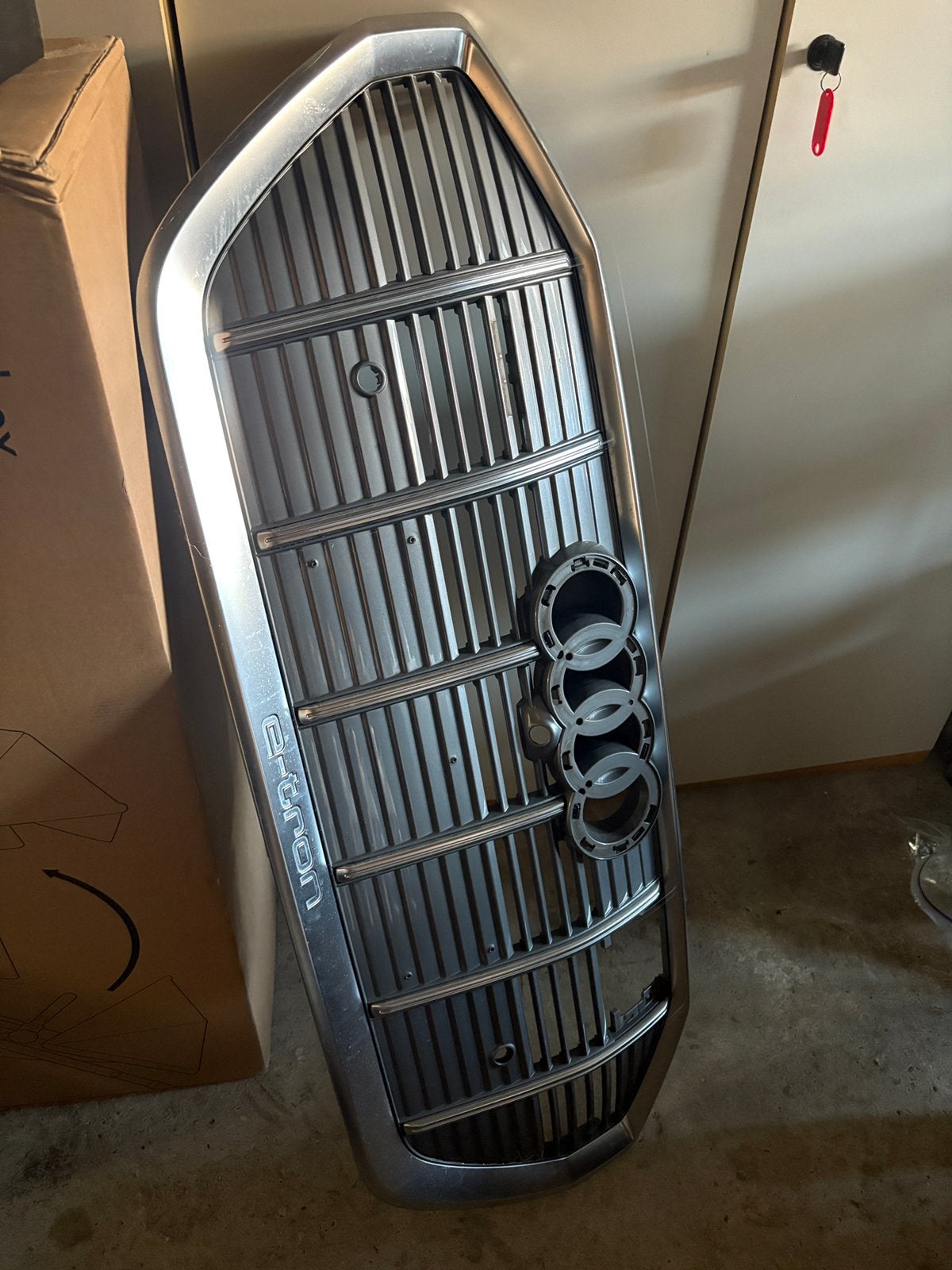 Audi E Tron Grill, Ophalen, Audi