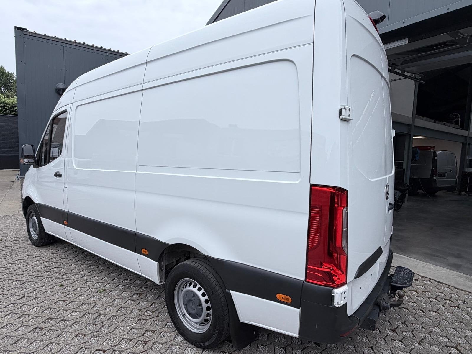 Mercedes-Benz Sprinter 314cdi - Automaat/L2H2/Trekhaak - 205, Auto's, Mercedes-Benz, Automaat, https://public.car-pass.be/vhr/b247d6ef-1e35-4753-af18-db64241e608f