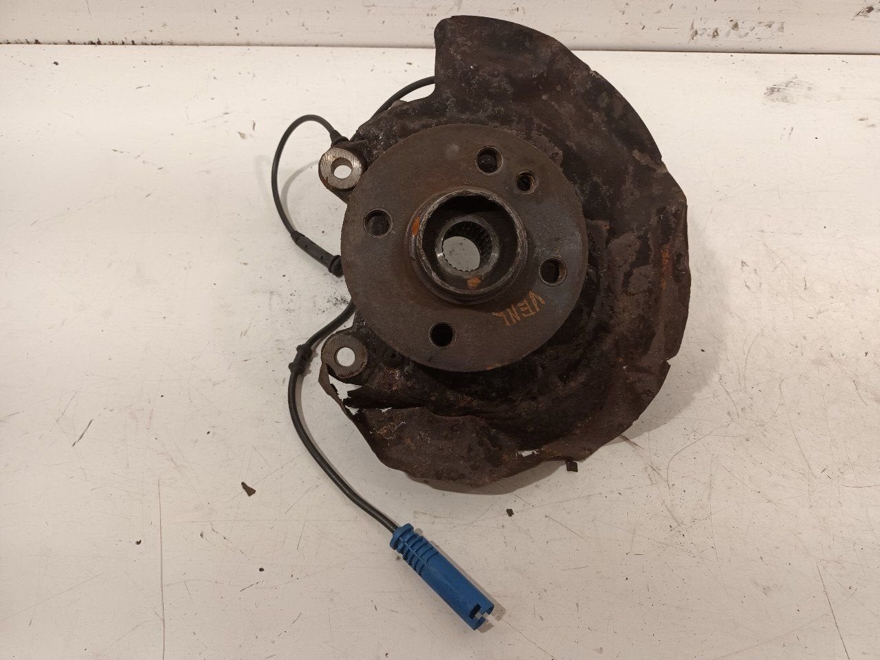 Wielnaaf links voor Mini Mini, Onderdelen@venauto.nl, Van der Ven Autorecycling B.V., Gebruikt, Ettenseweg 76, 4706 PB Roosendaal, The Netherlands