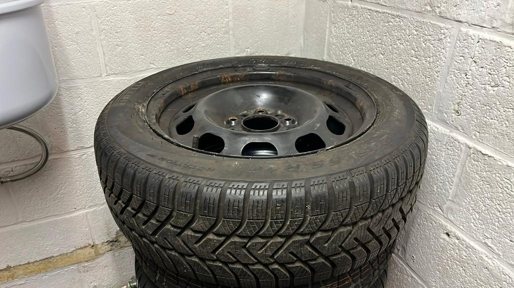 Roue de secours bmw e36, Auto-onderdelen, Banden en Velgen, Ophalen, Overig, Overige, Overige