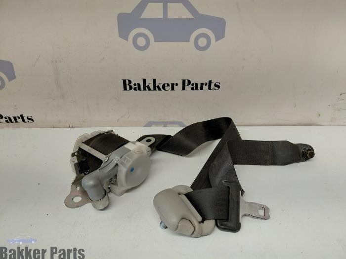 Veiligheidsgordel rechts-voor van een Suzuki Swift, Auto-onderdelen, Interieur en Bekleding, Suzuki, Gebruikt, 3 maanden garantie