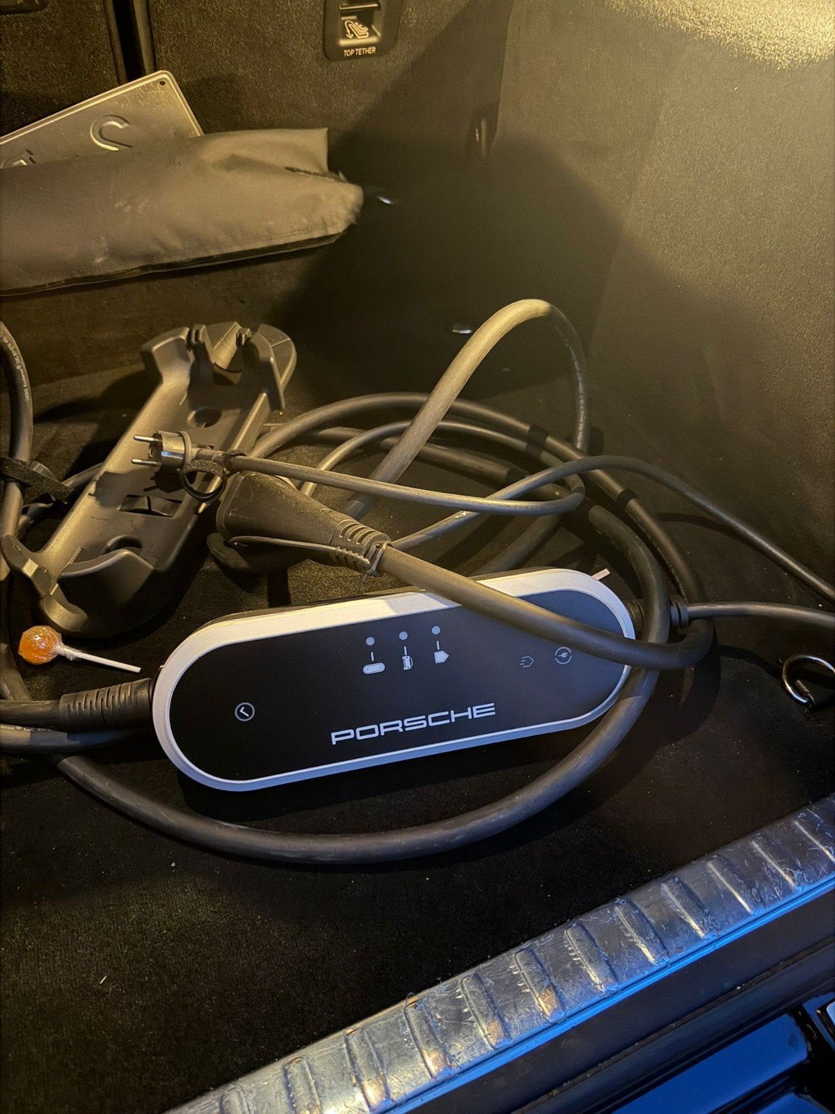 Geschikt voor alle auto's: Porsche oplader 22 kW, Fietsen en Brommers, Fietsaccessoires | Fietsaccu's, Ophalen