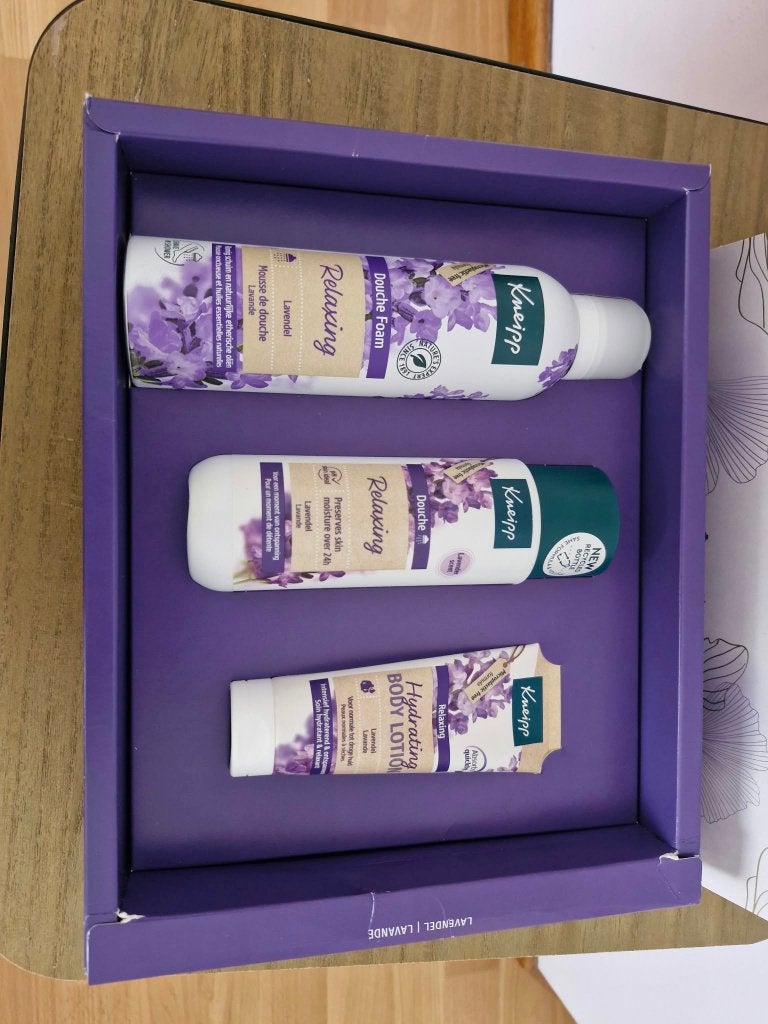 Coffret cadeau Kneipp Relaxing Lavande – NEUF, Enlèvement, Neuf, Baignoire & Douche