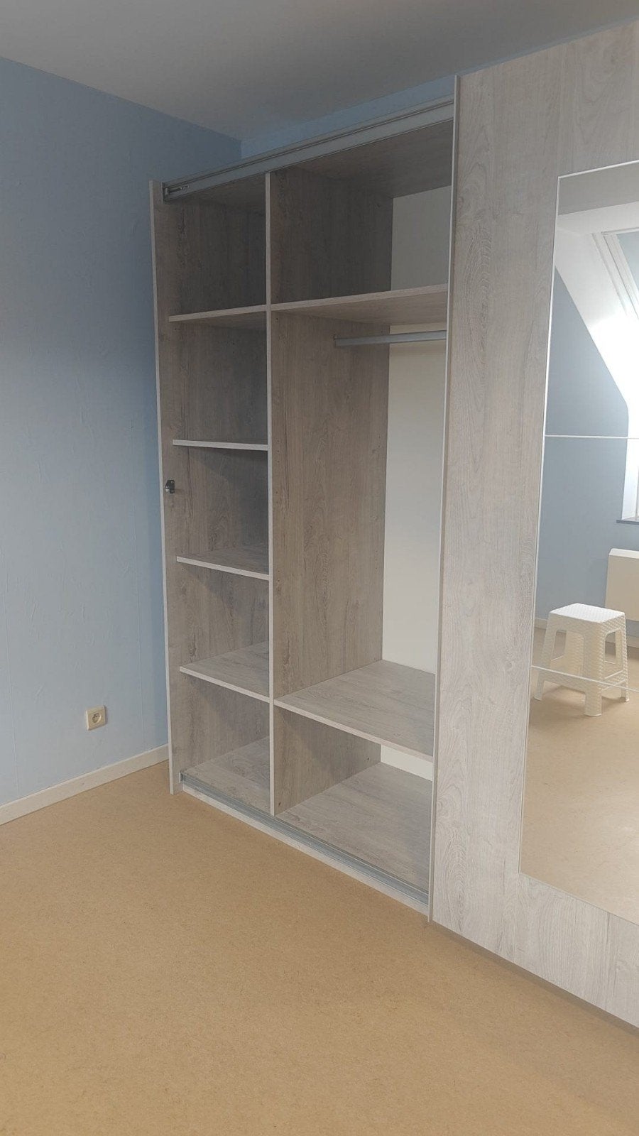armoire de chambre à coucher comme neuve, Enlèvement