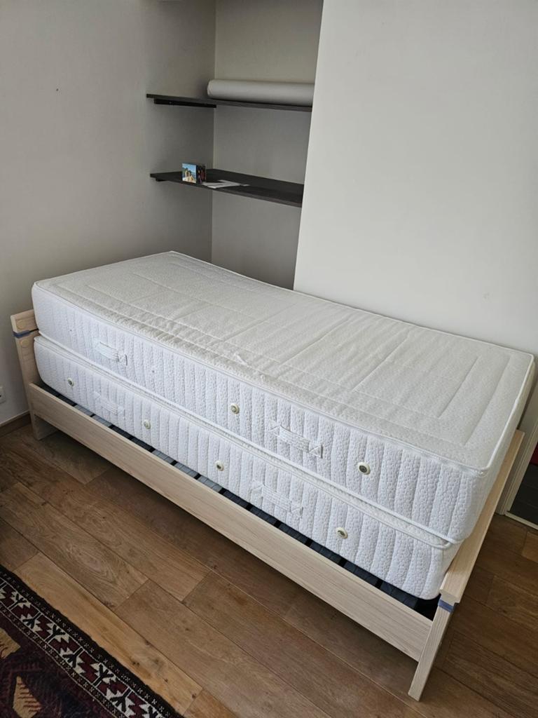 Cadre lit 1 place  + sommier + 1 matelas, Maison & Meubles