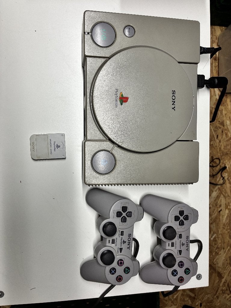 Playstation 1 + 2 controllers en Memory Card, Games en Spelcomputers, Ophalen of Verzenden, Met games